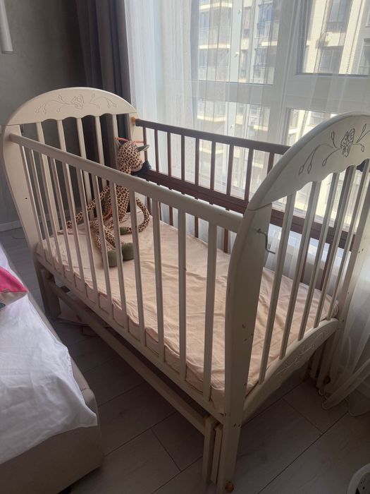 Ліжечко дитяче з матрасом