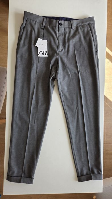 Fato cinza NOVO com etiqueta Zara- Blazer 54/Calças 42