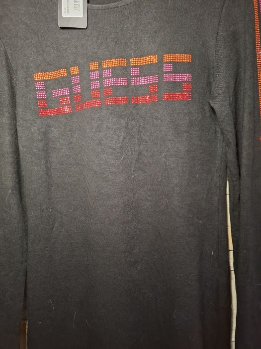 Sukienka prążek Guess