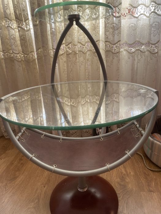 Стекляный столик