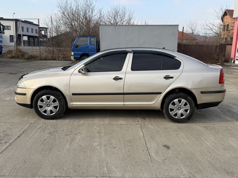 Skoda Octavia A-5 ( 1.6 MPI )