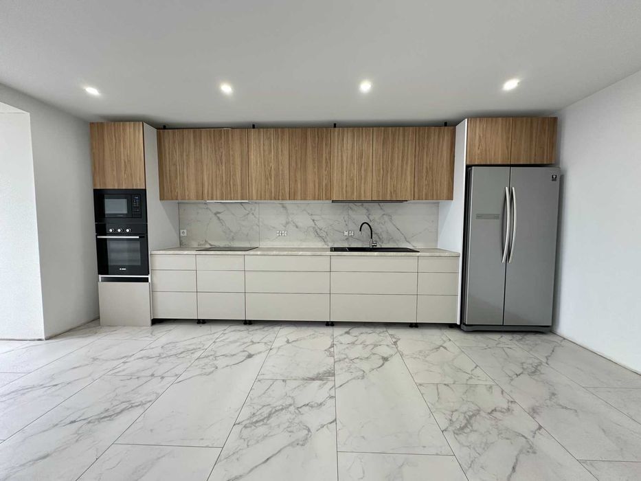 Велика 3 кімнатна квартира ЖК Веселка Річкова