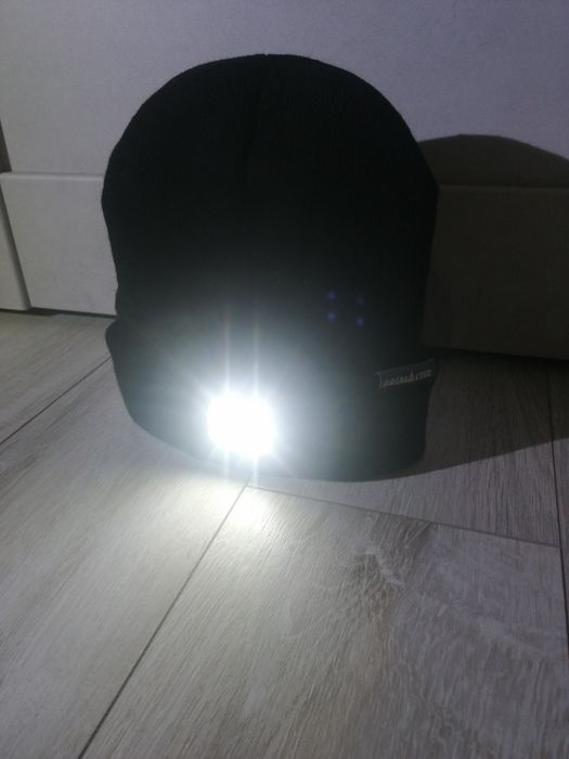 Шапка з ліхтариком