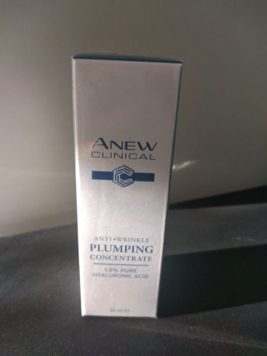 Avon Anew Clinical Serum z kwasem hialuronowym