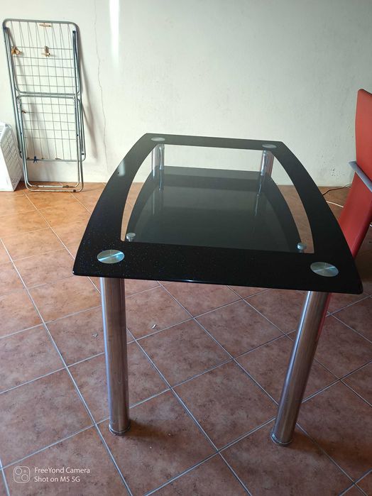 Mesa de vidro como nova
