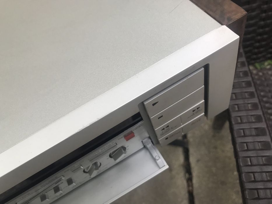 Продам кассетную деку  Akai GX-F 71