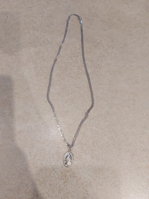 Łańcuszek srebrny z zawieszką