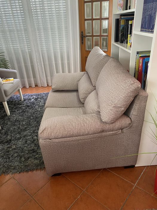 Sofá 2 lugares castanho