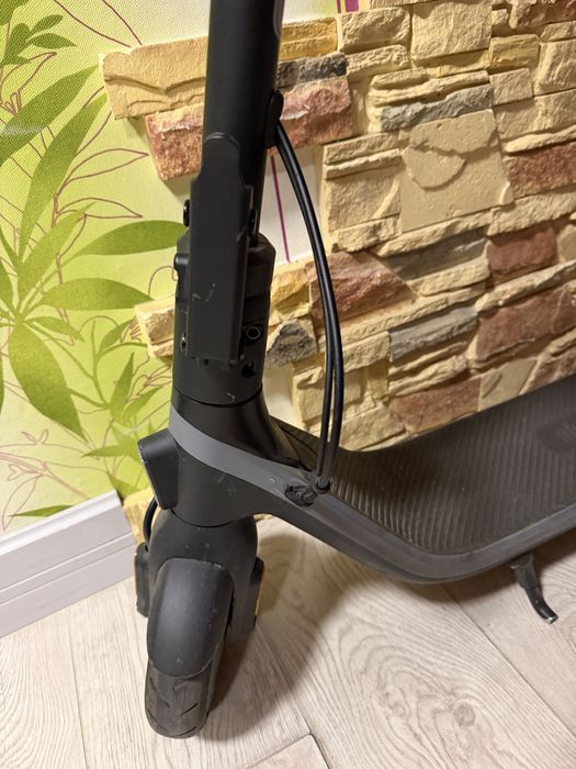 Електросамокат Ninebot
