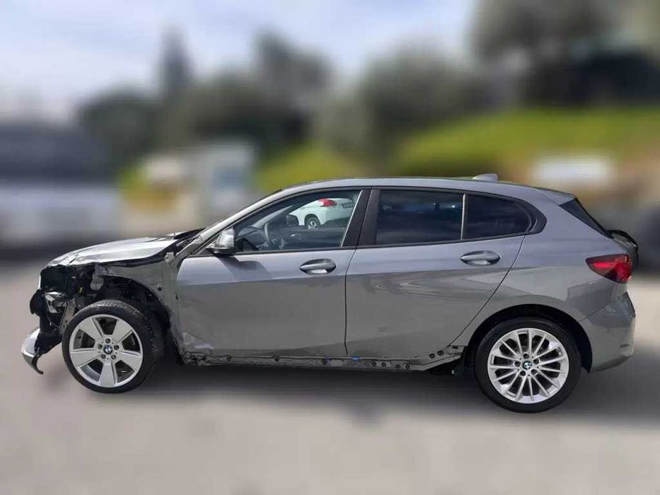 BMW 1 Hatchback (F40) 116 d de 2023 Salvado