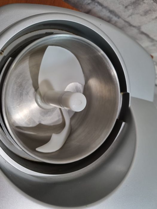 Морожениця Delonghi Gelataio
