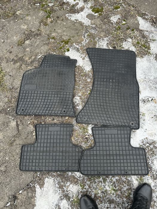 Килимки audi Q5  2010 торг