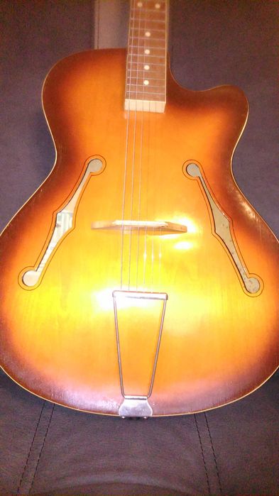 Gitara Jazz Defil Antyk