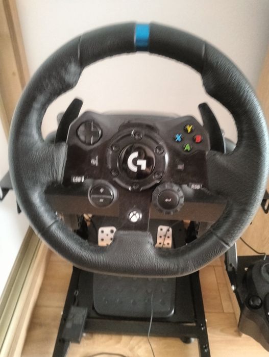 Kierownica i skrzynia biegów oraz stolik xbox
