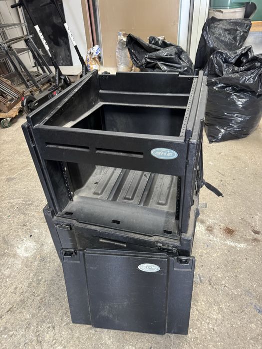 Rack SKB up and down