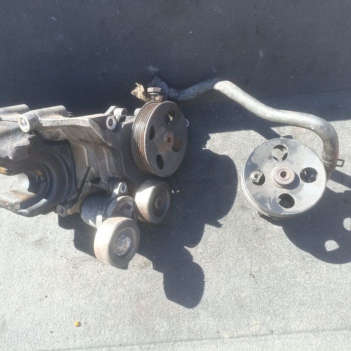 Насос гур 2.0 дизель 04-09 Хюндай туксон huyndai Tucson