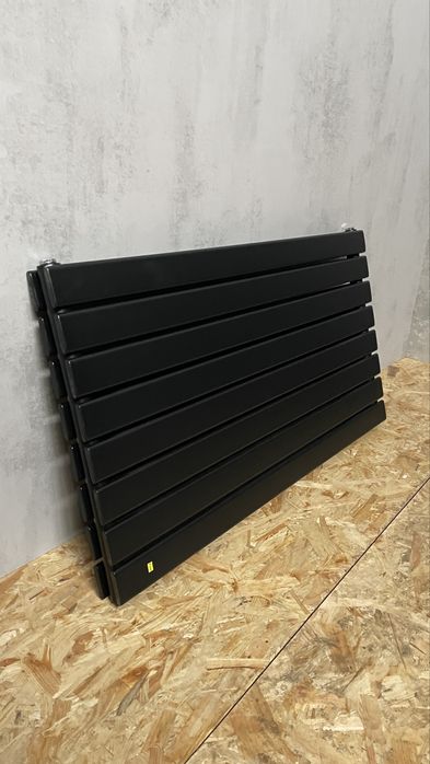 Радиатор отопления Livorno II 8/1000 черный