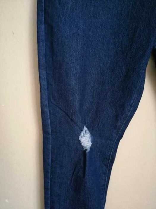 NOWE Jeansy skinny z wysokim stanem i przetarciami 42 boohoo