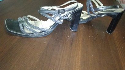 Продам летнюю женскую обувь в ассортименте . Акция !