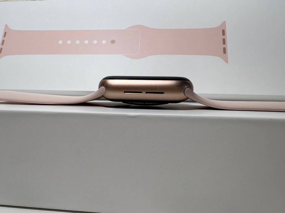 Apple Watch 4 40mm Gold Aluminium Pink