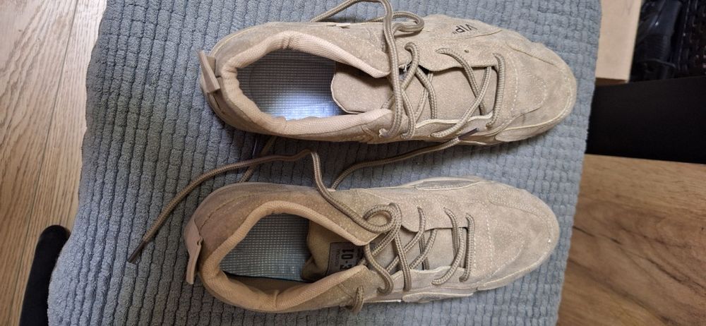 Buty w typie sportowe
