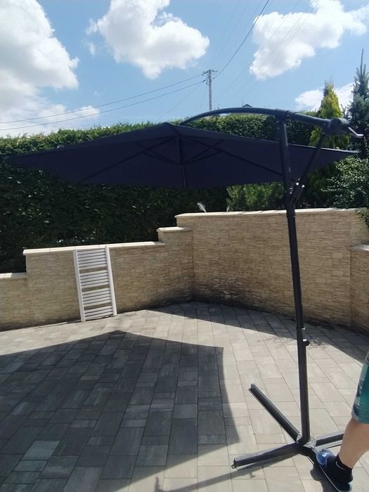 Parasol ogrodowy jak nowy