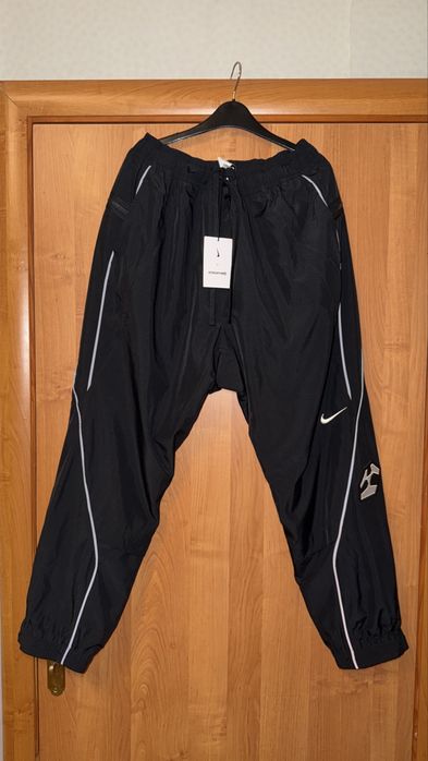 Оригінальні спортивні штани Nike x Acronym розмір М