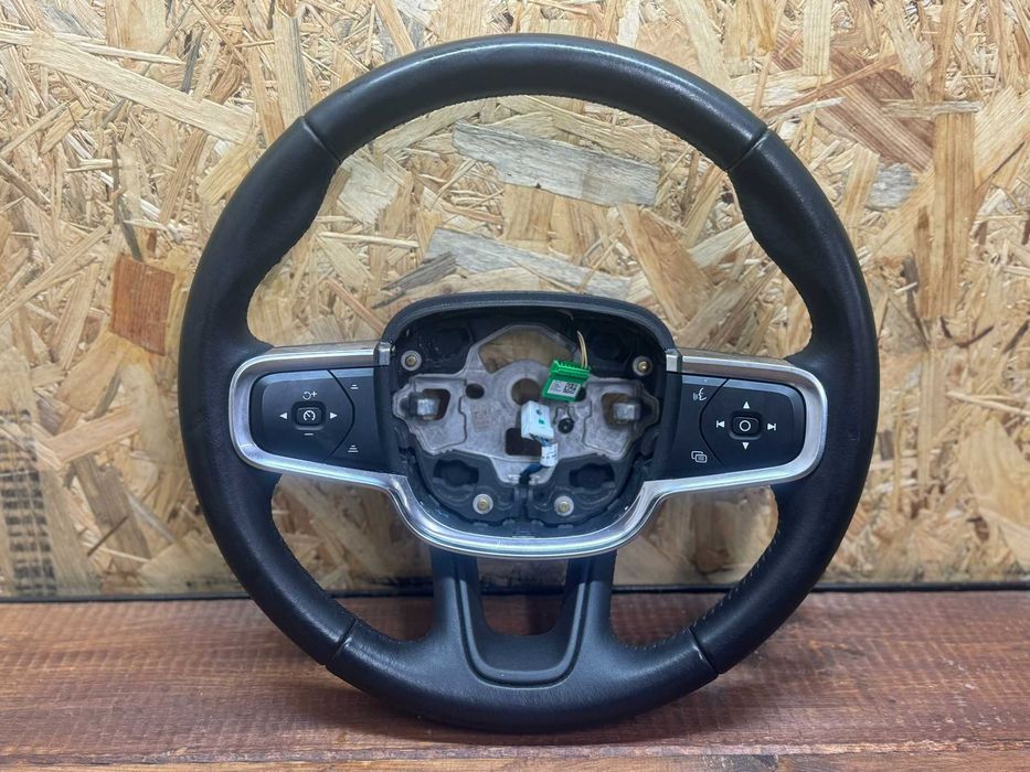 Kierownica multifunkcja skórzana Volvo XC40