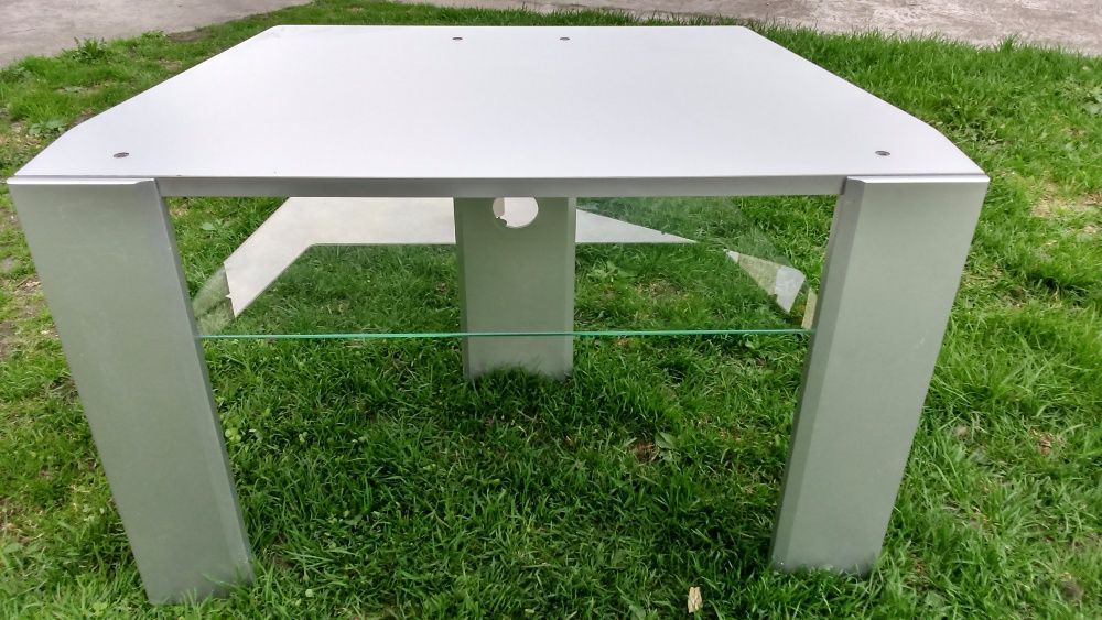 Stolik pod telewizor