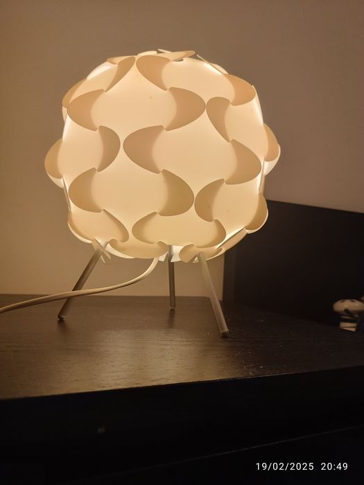 Candeeiro de Mesa IKEA – Iluminação Moderna e Aconchegante!

Dê um toq