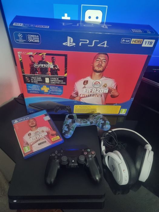Ps4 slim  1Tb + Fifa 20 + Comando + Headphones + cabos + Caixa