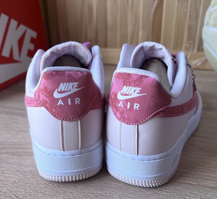 Nike Force One Low Valentine’s Day