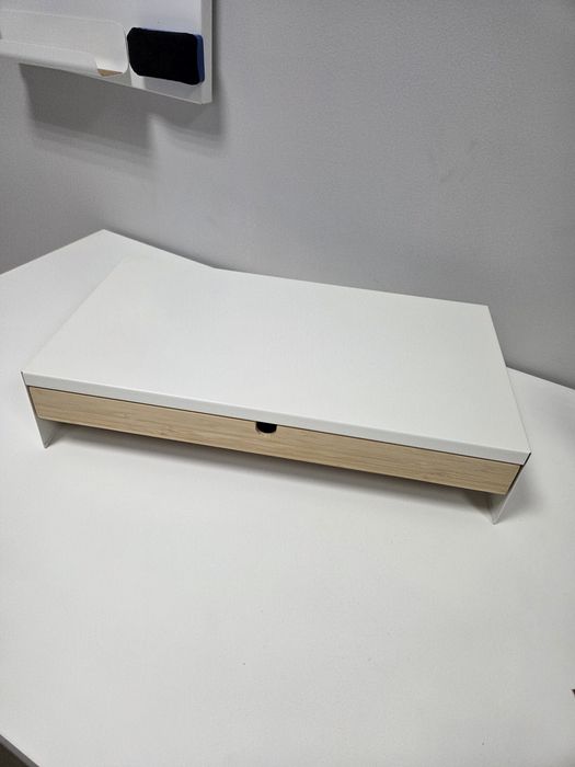 Biurko Ikea Malm z ruchomym panelem bocznym (z  dodatkami wg opisu)