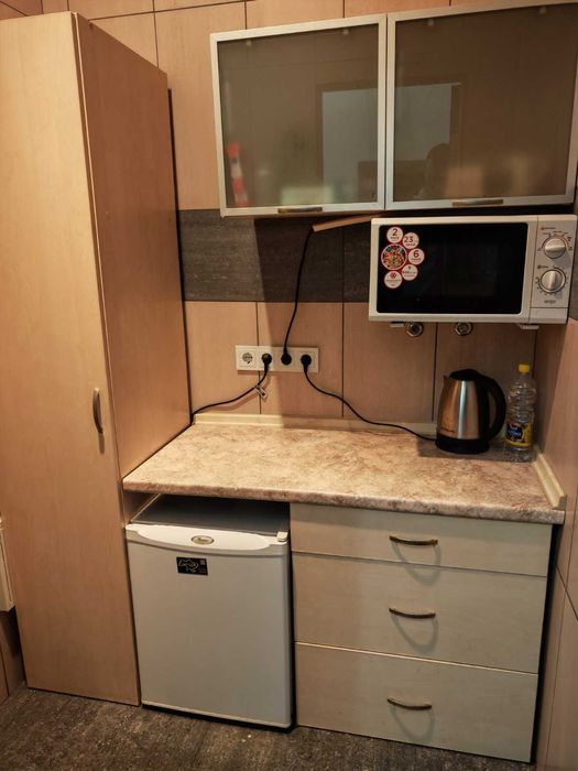 Кухня, кухонний гарнітур кухня в офіс, студію