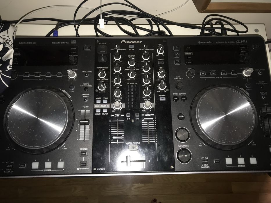 Controlador pionner  XDJ-R1
