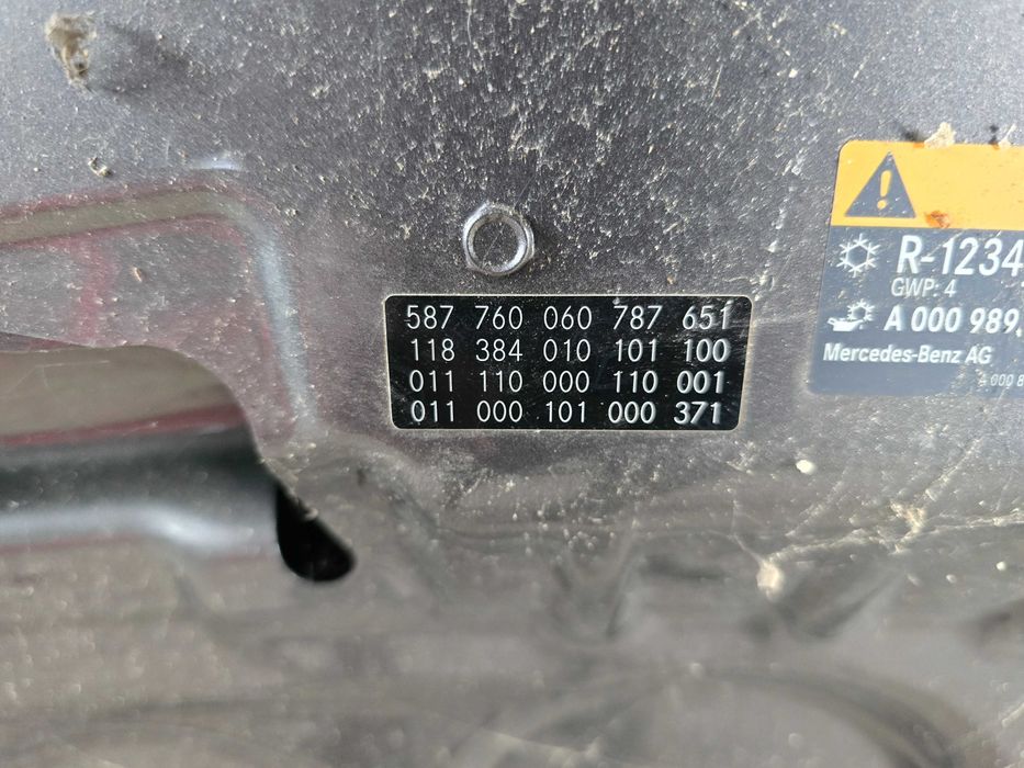 maska Mercedes CLA A118