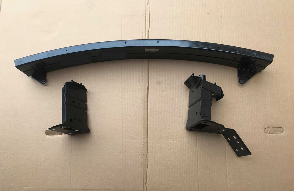 Молдинг бампера Nissan Leaf 2018-