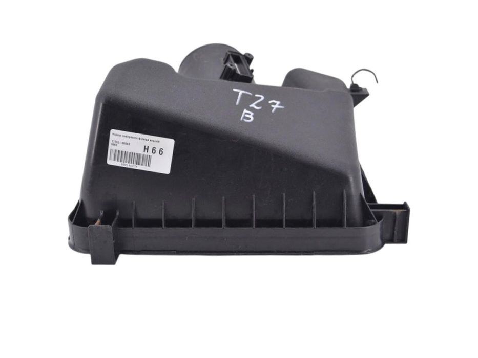 Корпус повітряного фільтра верхній TOYOTA AVENSIS T27 2012-2015 17705-