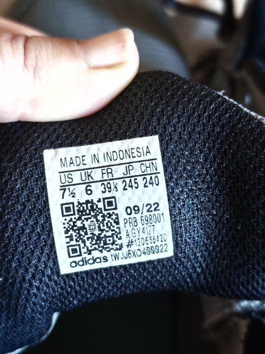 Ботинки Adidas р.39