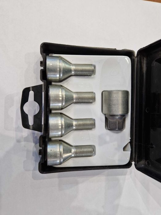 Śruby zabezpieczające M12 Opel