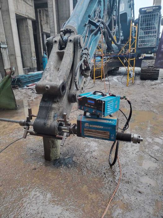 Відновлення шарнірних отворів