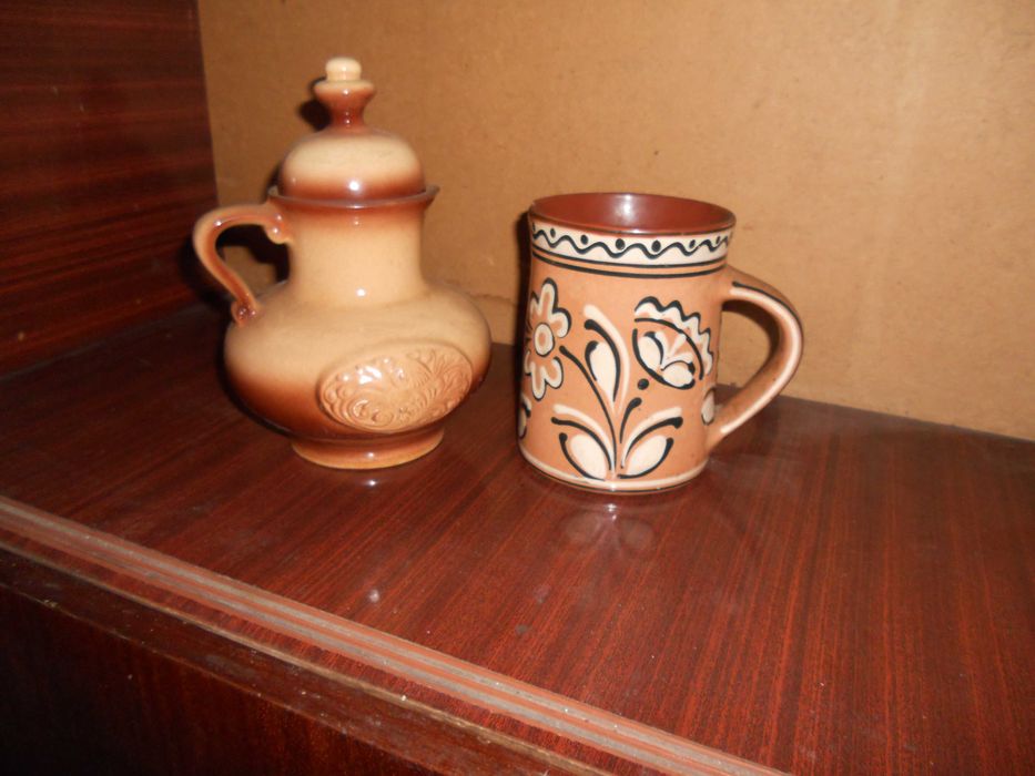 Набори столової посуди.