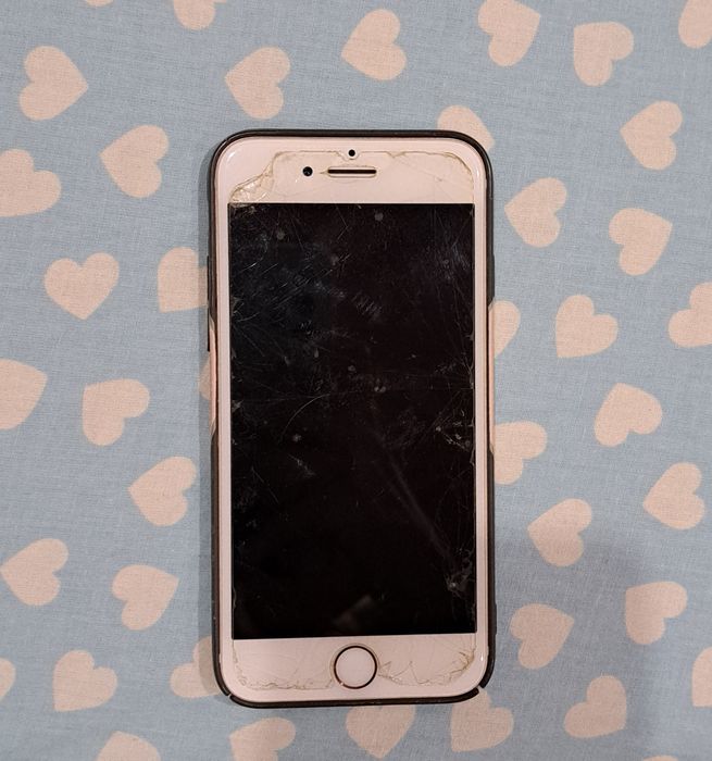 Чохол на IPhone 7