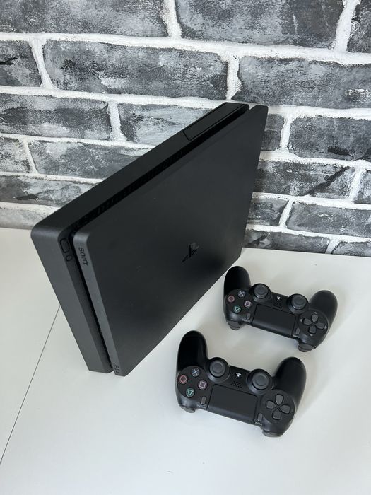 Ps4 slim 500 - 18 игр, 2 джойстика