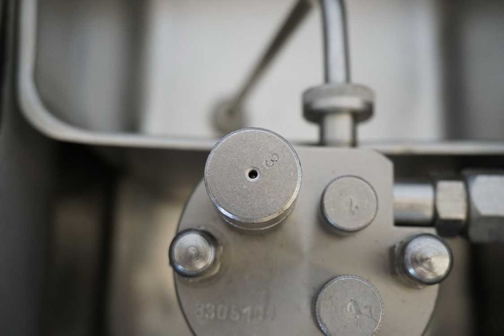 Automat Maszyna Ubijaczka do bitej śmietany Rahmator 2,5L