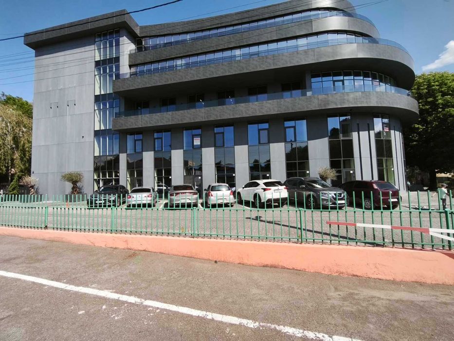 Здається в оренду торгово-офісне приміщення, ТЦ IDM MALL Код: 35637