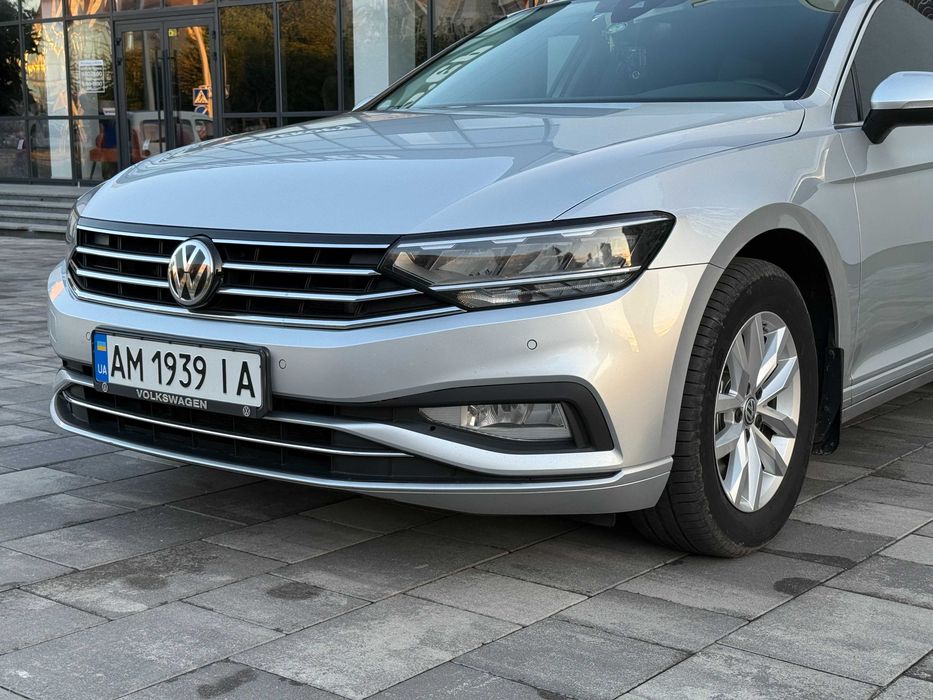 Volkswagen Passat 2019 VIN WVWZZZ3CZLE028664 фото оголошення 2 з 24
