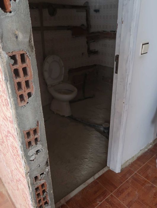 Magnífico T0 em Remodelação Total, junto à Estação do Cacém