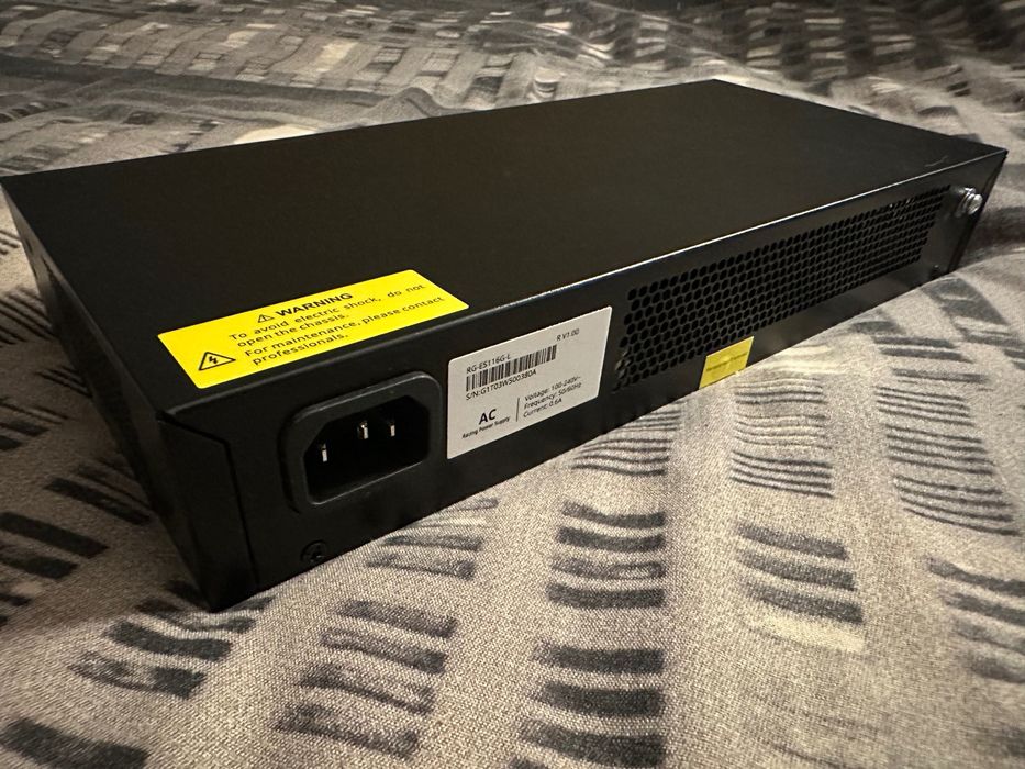 Коммутатор Свіч RG-ES116G-L Потужний, стабільний і дуже надійний