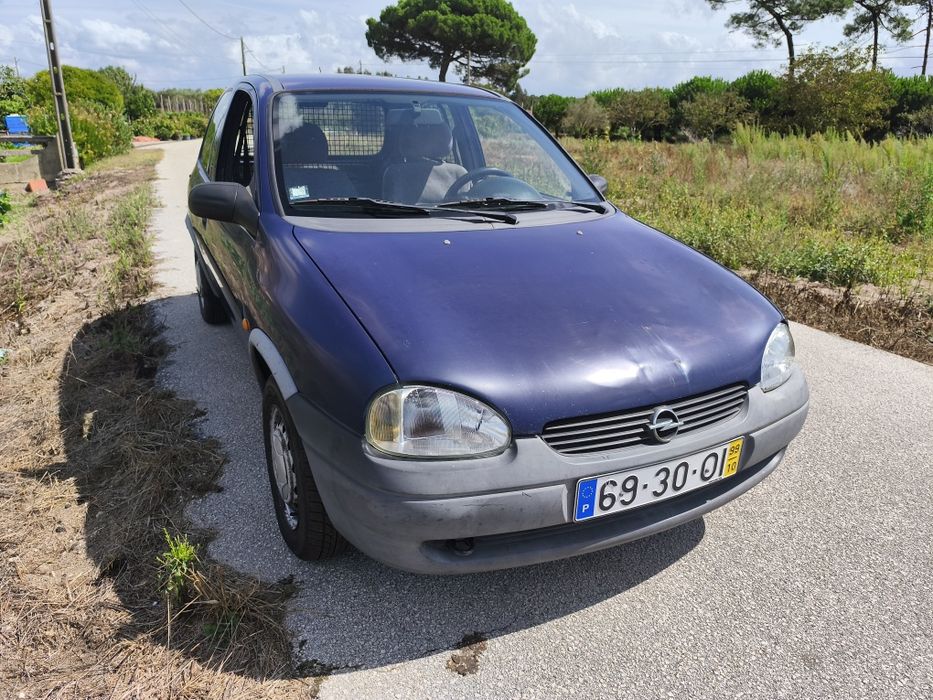 Opel Corsa B comercial